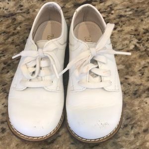 Willits white saddle shoes
